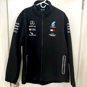 Authentic Formula 1 Mercedes AMG Petronas Softshell Jacket Size XXL